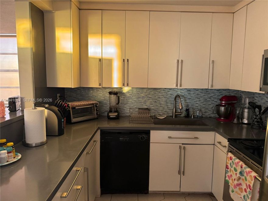 Spacious corner unit. 1,232 sq ft 2 bed/2 in a prime location! Features a large living and dining area, a spacious kitchen ,private balcony just renewed . The master suite includes bathroom and a large walk-in closet  Includes 1 assigned parking space. Conveniently located near restaurants, shops, and Aventura Mall. The building offers top amenities: heated pool, fitness center, sauna, 24-hour security, and concierge. Basic cable and water included. 20% down payment required.