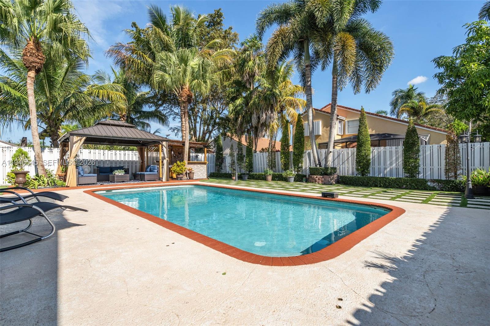 SILVER LAKES AT PEMBROKE - Residential