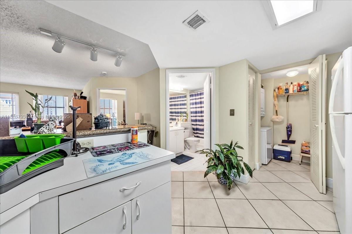 GABLES TERRACE CONDO - Residential