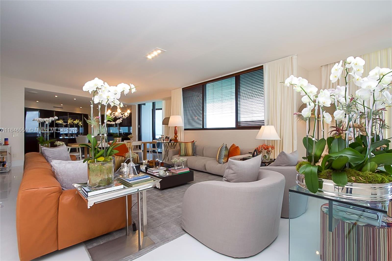 PORSCHE TOWER - Residential Lease