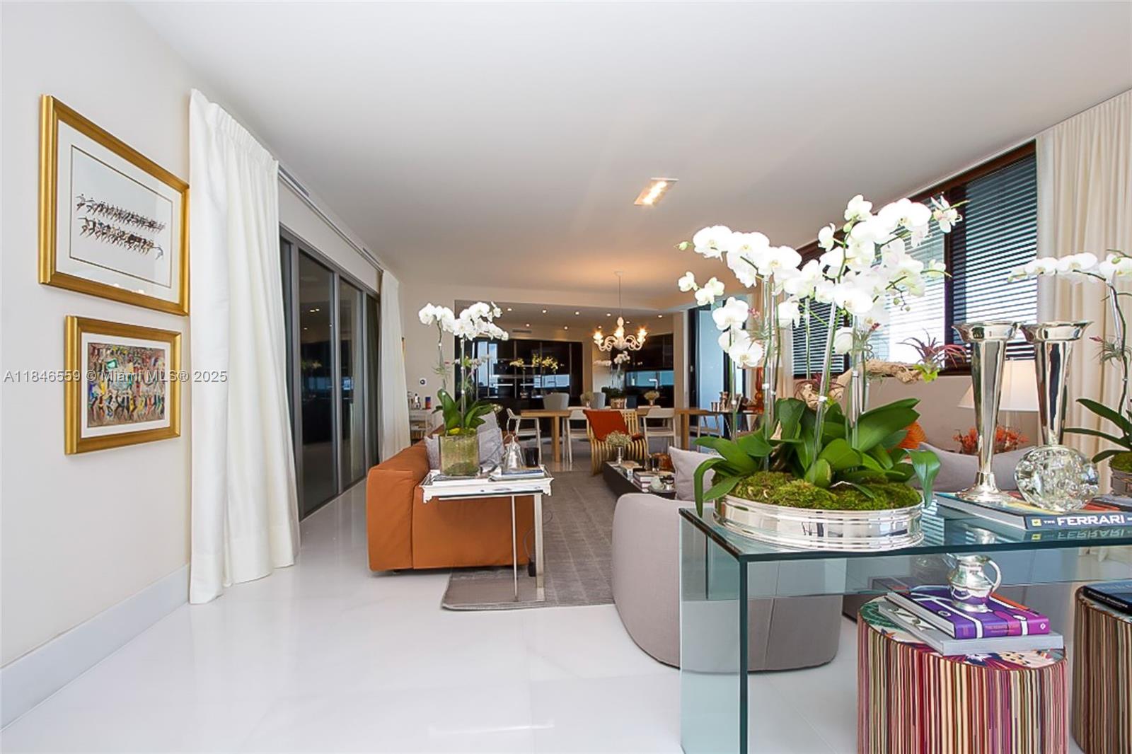 PORSCHE TOWER - Residential Lease