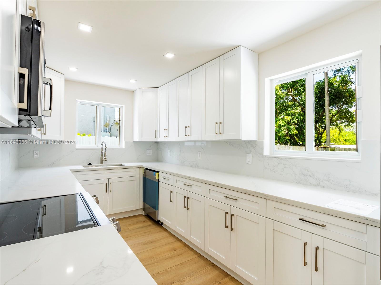 DANIA HEIGHTS ADD - Residential