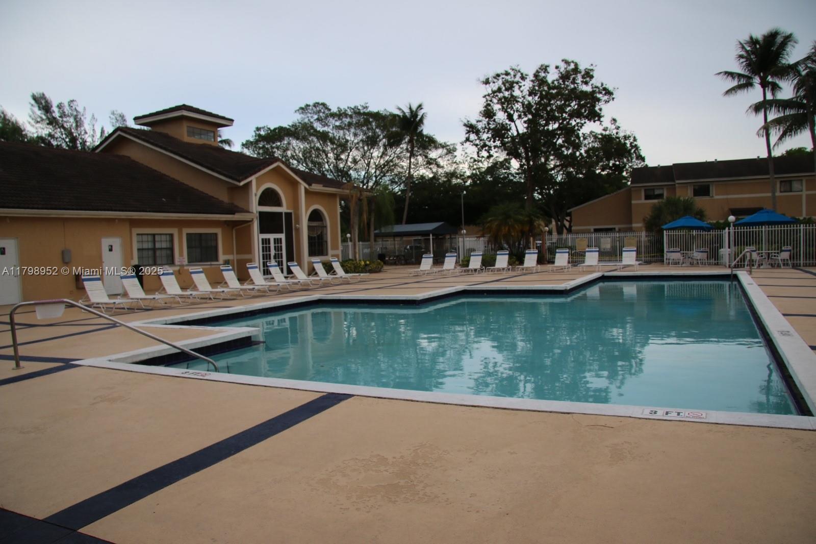 200 W Palm Cir W 104