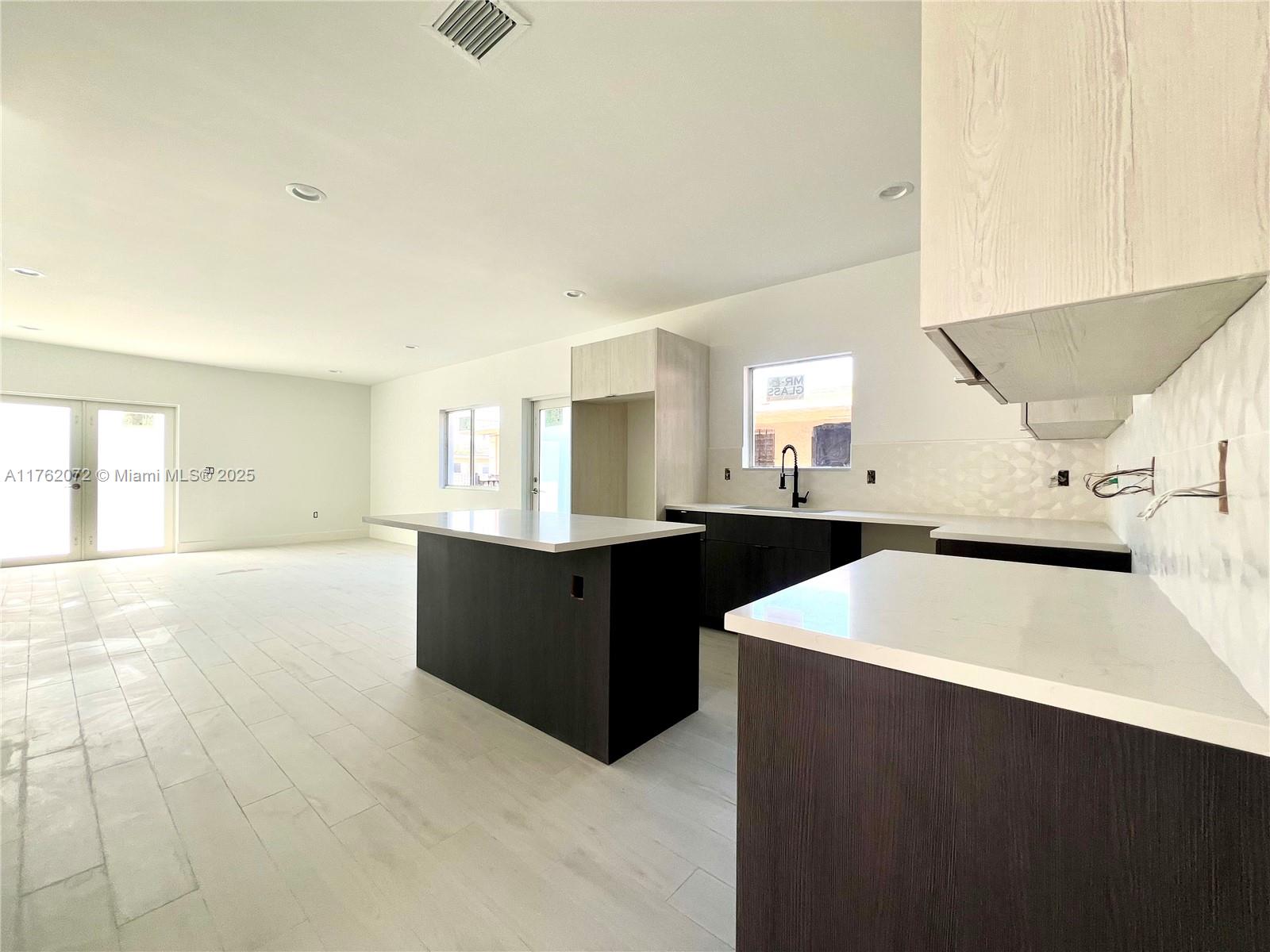 7TH AVENUE HIGHLANDS - Residential