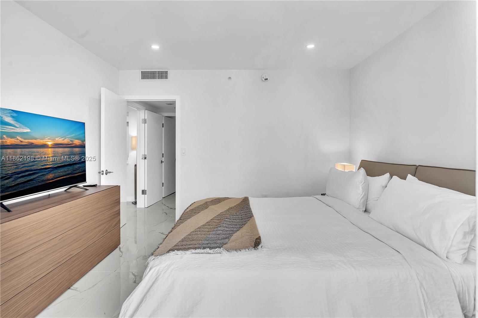 OCEAN POINT BEACH CLUB CO - Residential