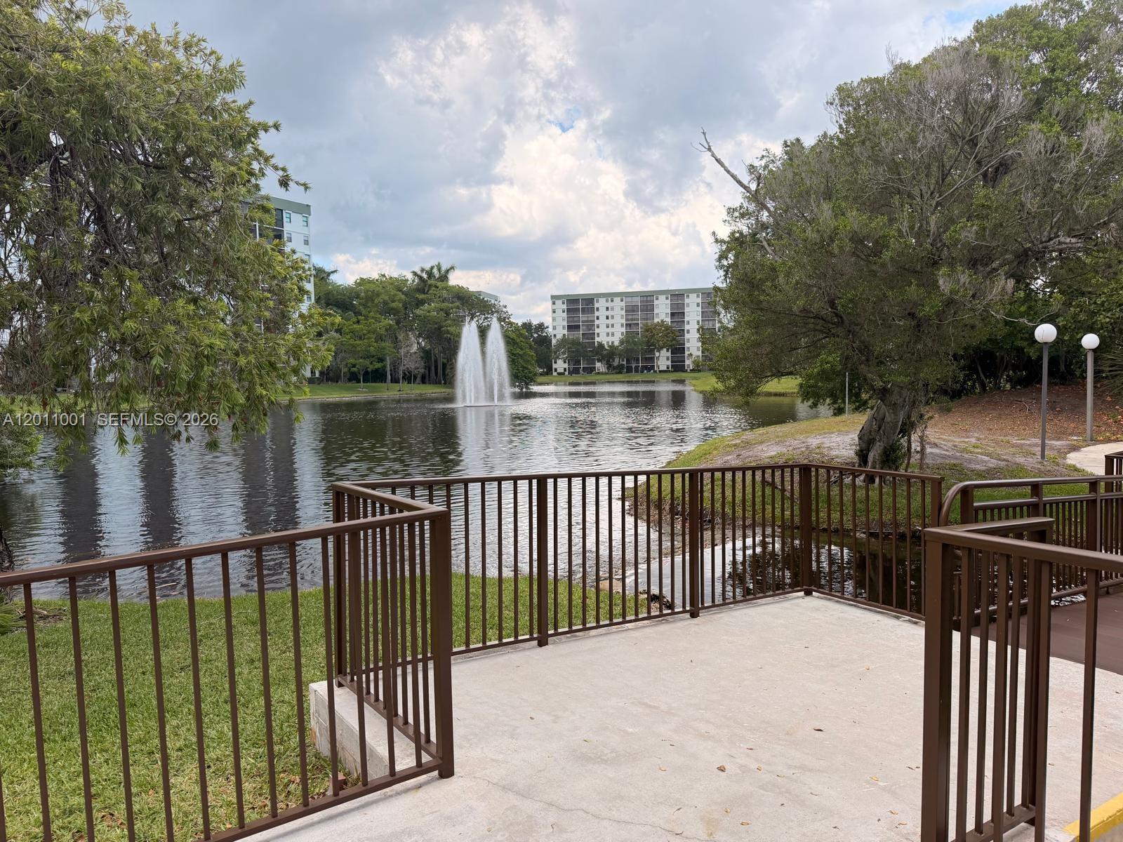 CYPRESS BEND I-D CONDO - Residential