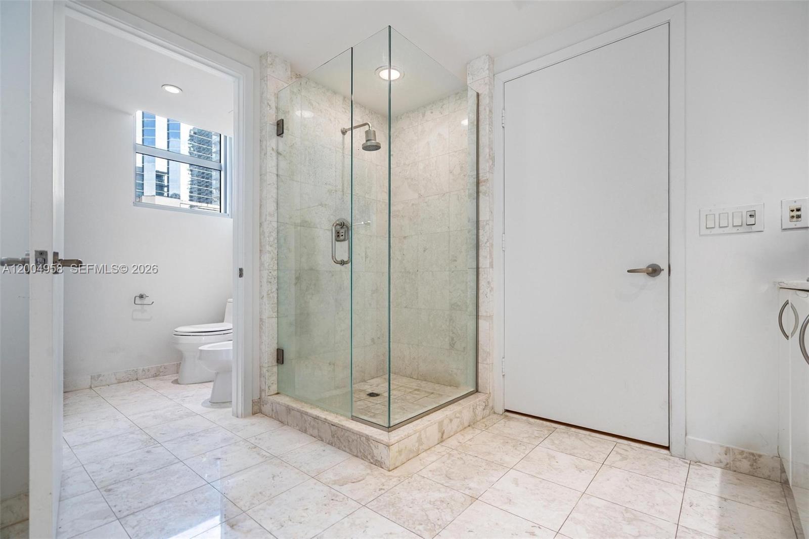 JADE RESIDENCES AT BRICKE - Residential