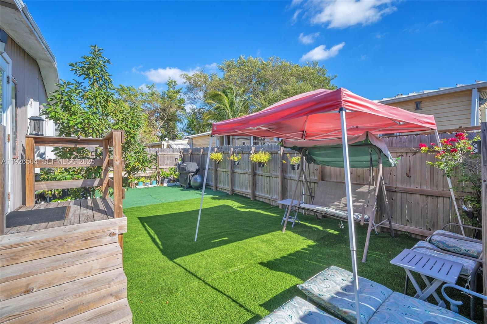 RAVENSWOOD NORTH - Residential