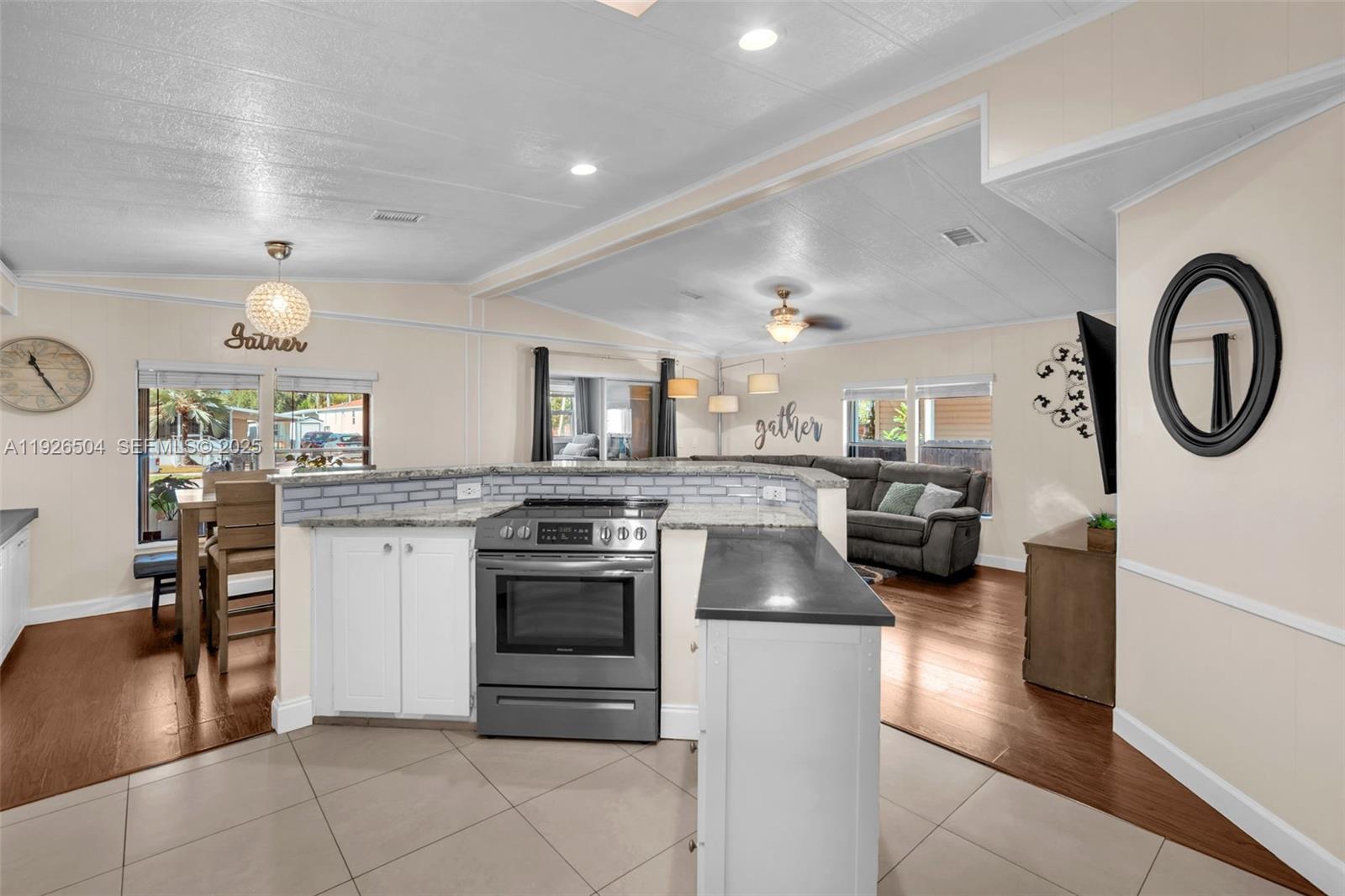 RAVENSWOOD NORTH - Residential