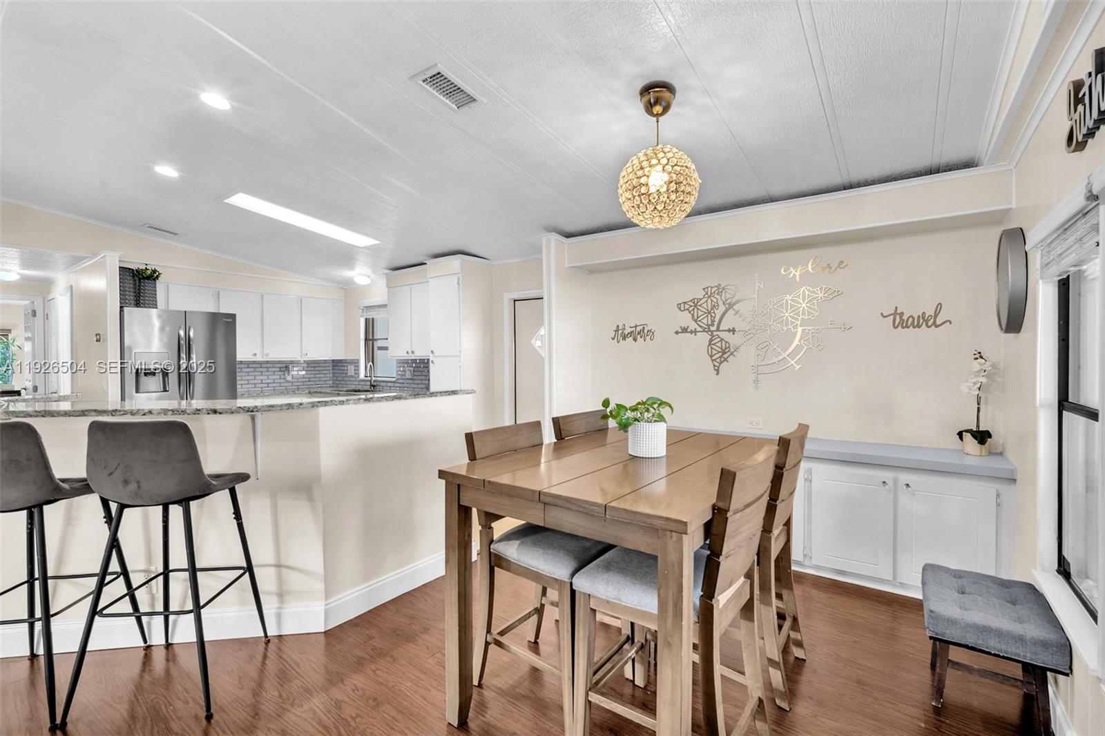 RAVENSWOOD NORTH - Residential