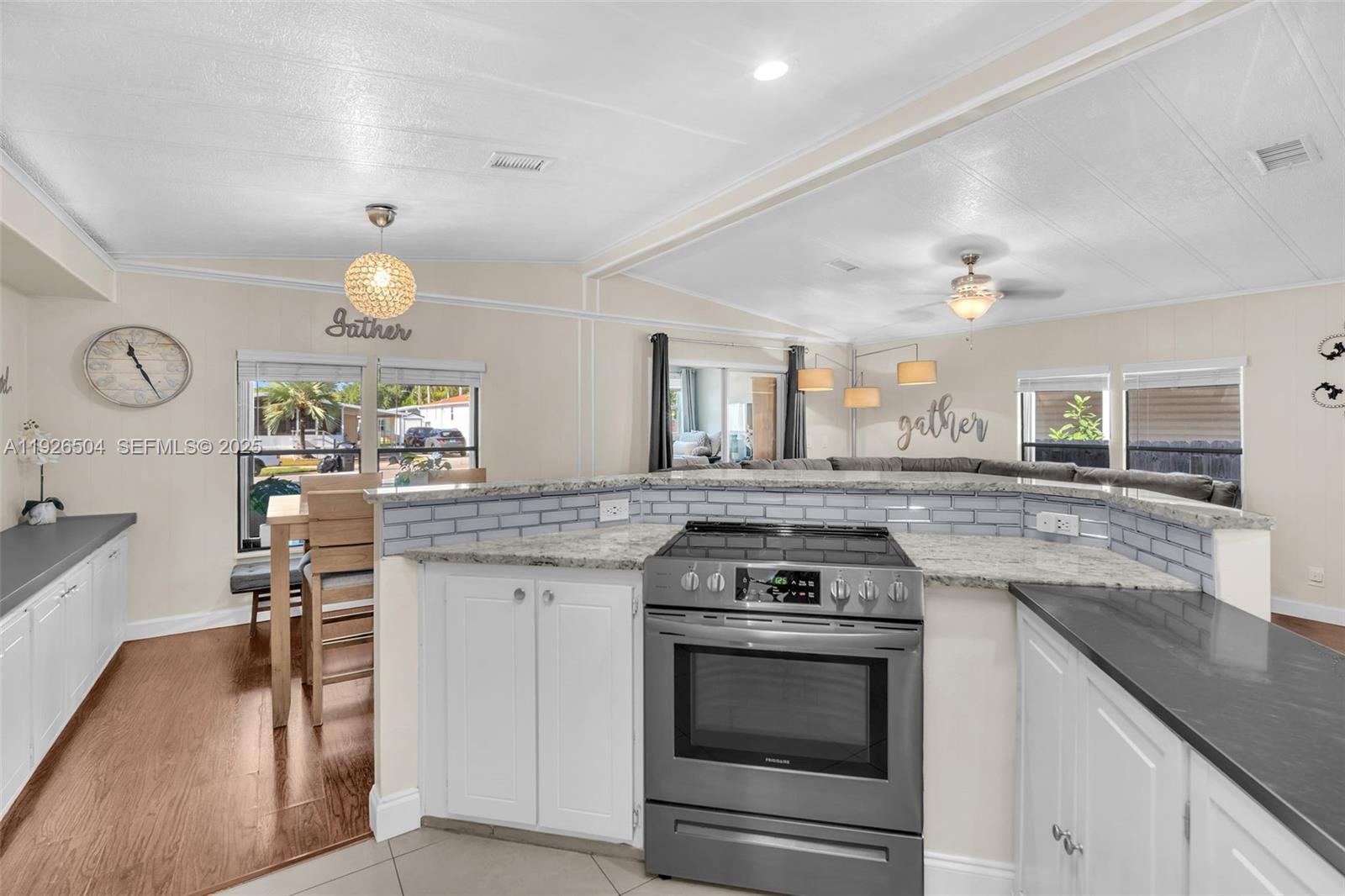 RAVENSWOOD NORTH - Residential