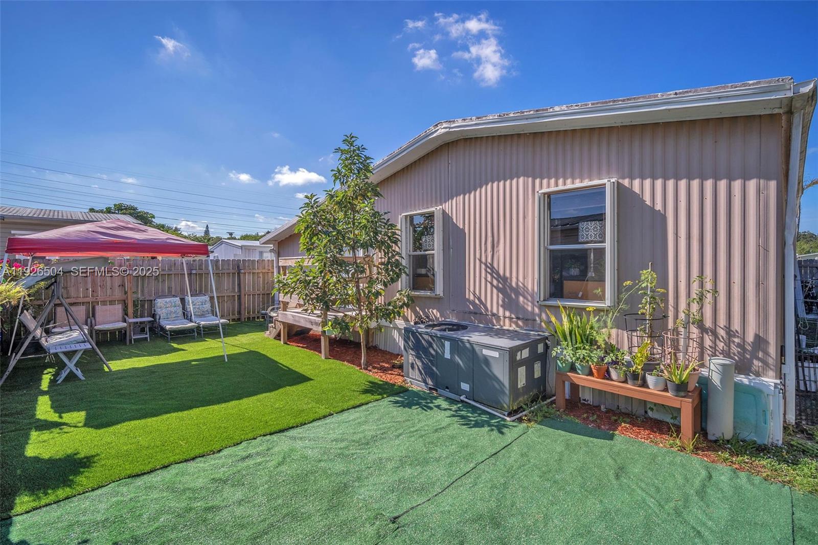 RAVENSWOOD NORTH - Residential