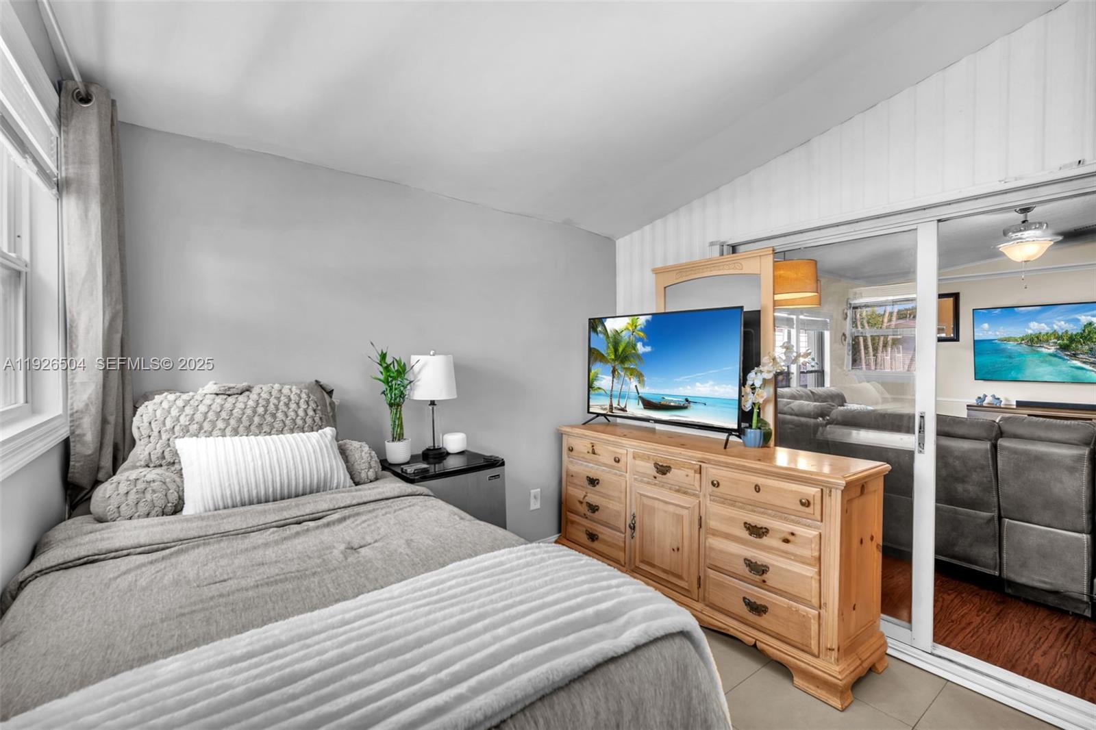 RAVENSWOOD NORTH - Residential