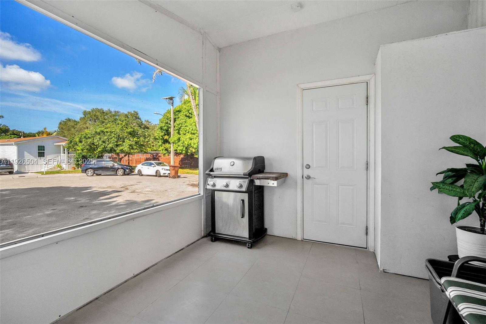 RAVENSWOOD NORTH - Residential