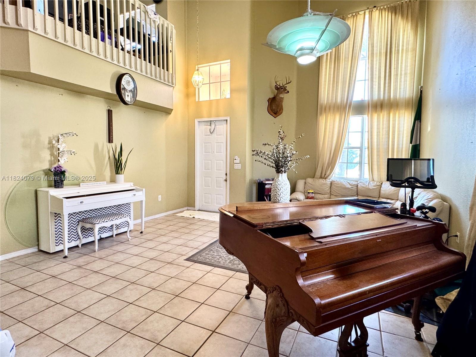17088 NW 19th St, Pembroke Pines, FL, 33028/$725,000 2 17088 NW 19th St