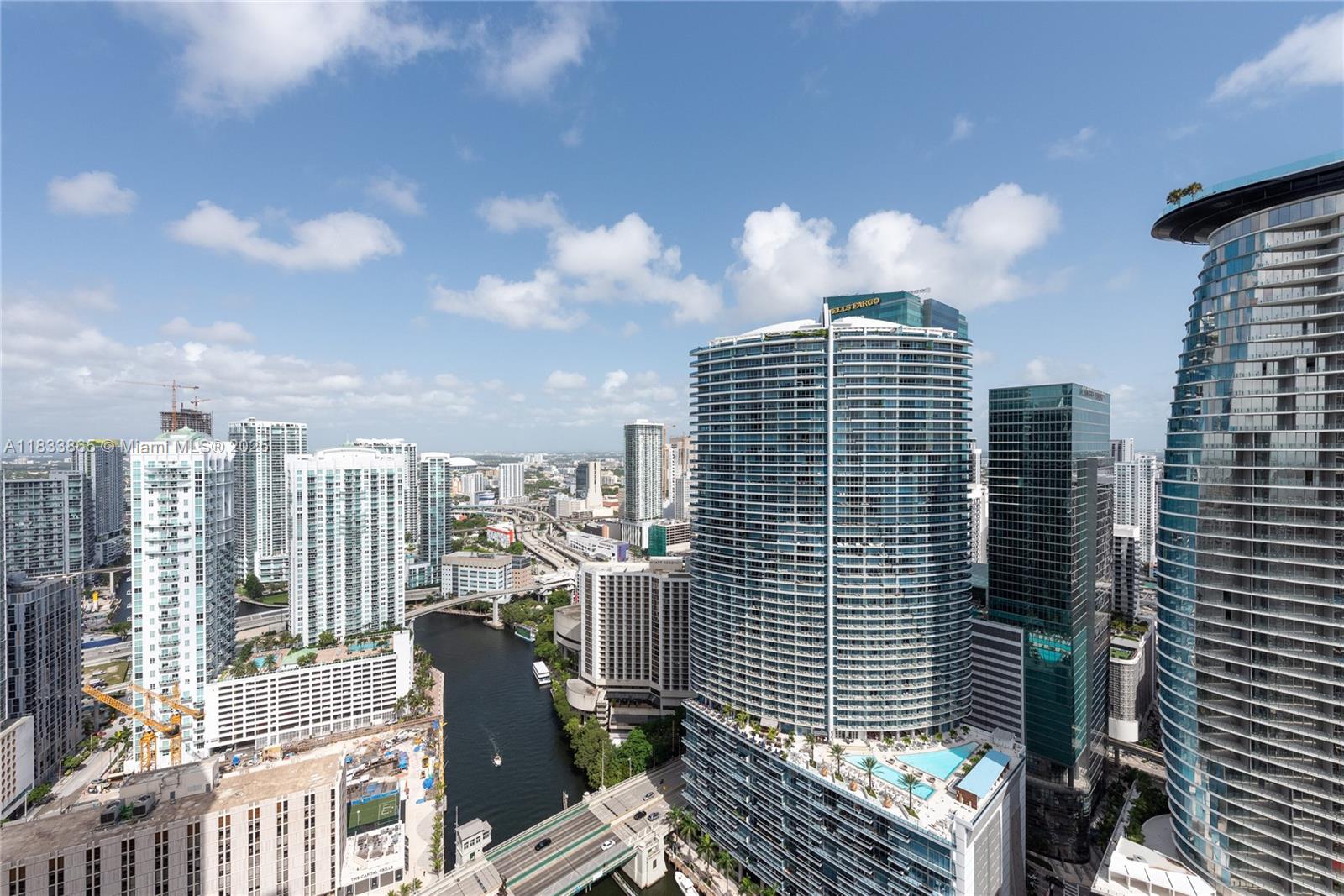 465 Brickell Ave 4304