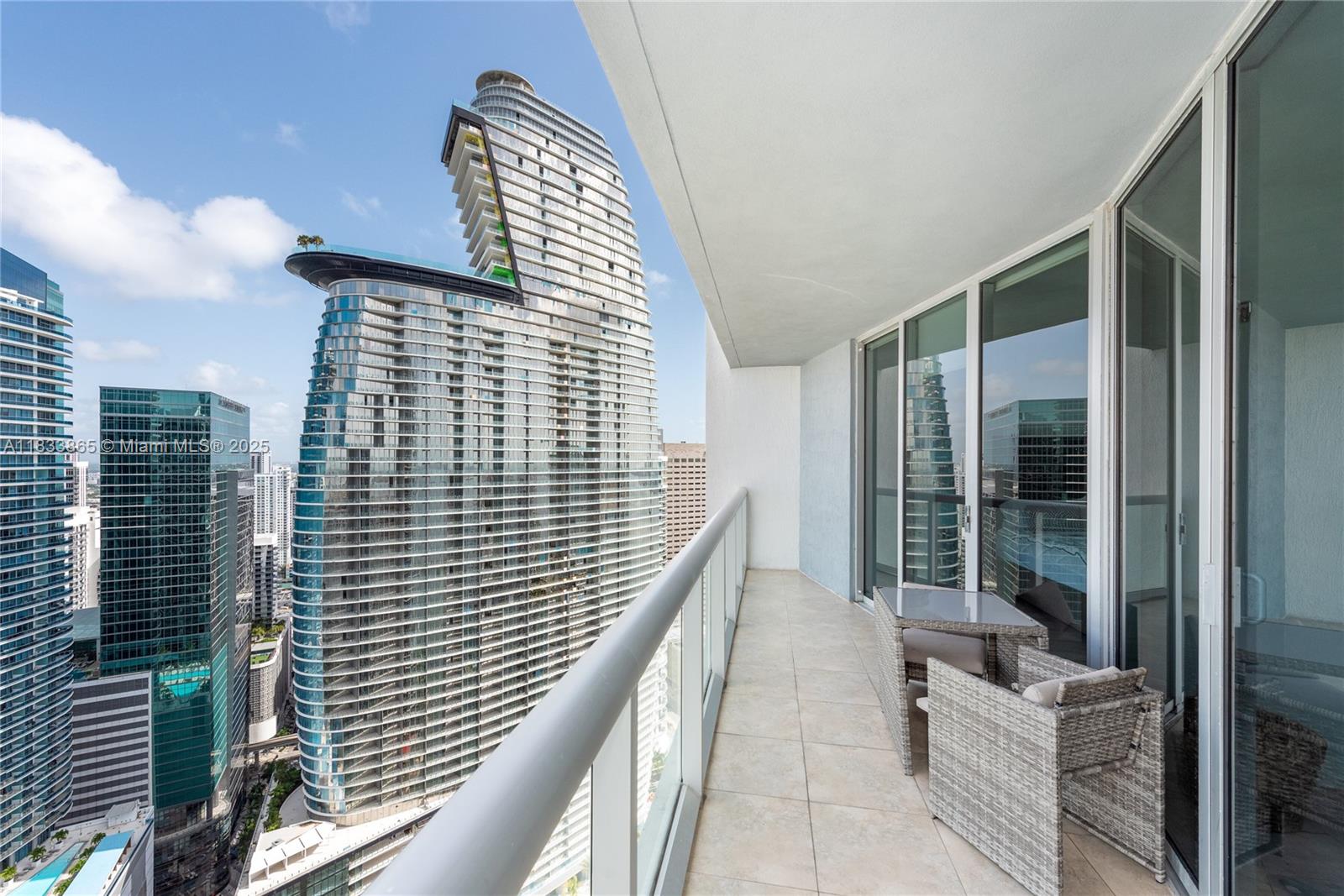 465 Brickell Ave 4304