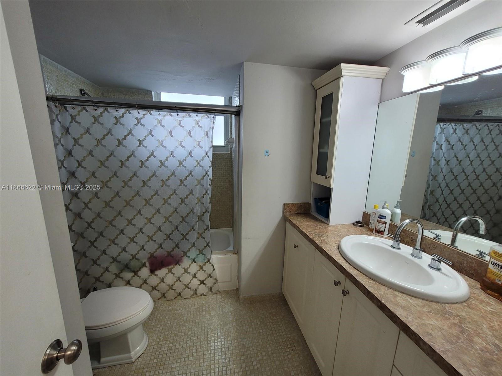 FIFTH MOORINGS CONDO - Residential