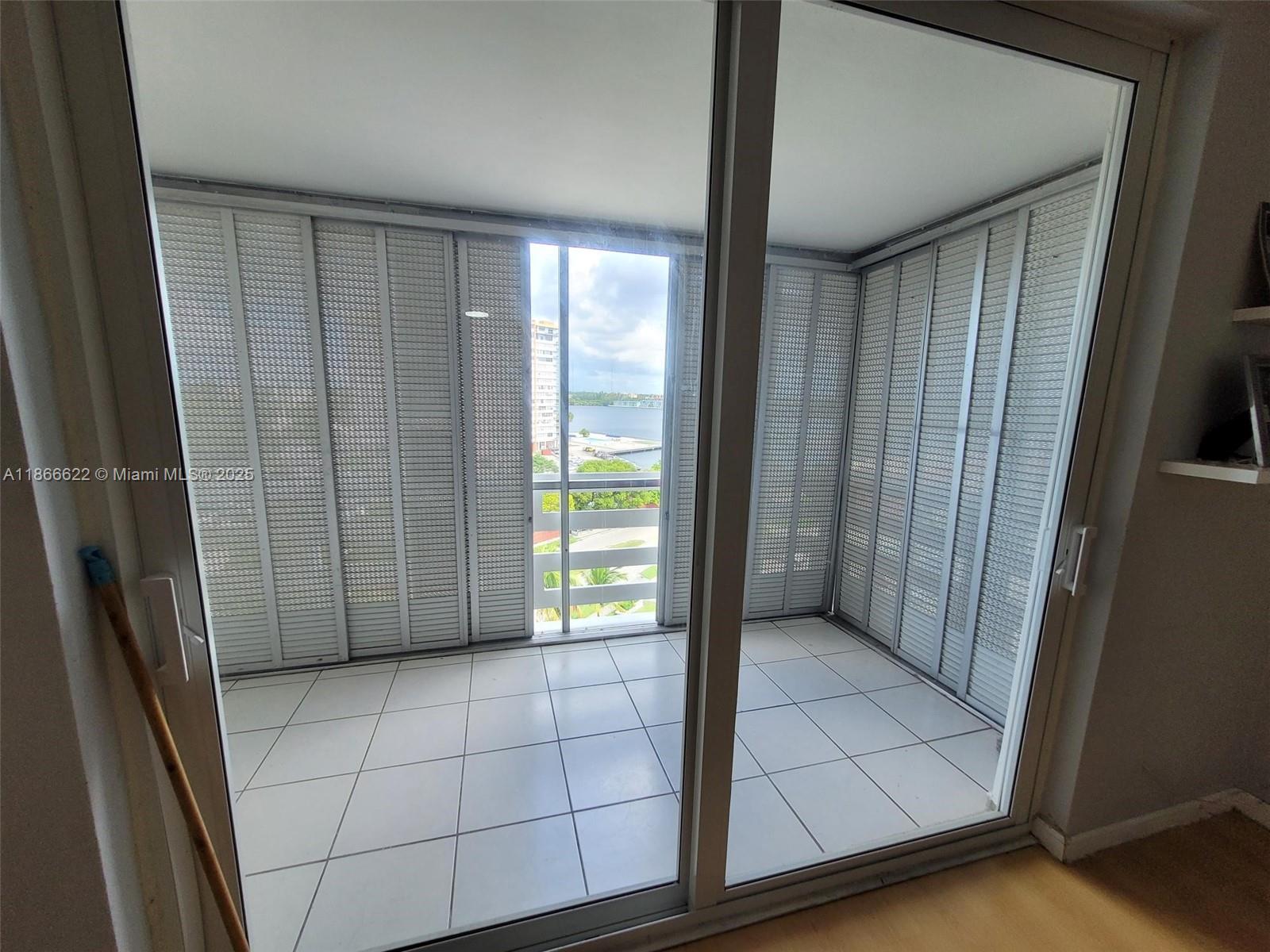 1401 NE Miami Gardens Dr 993