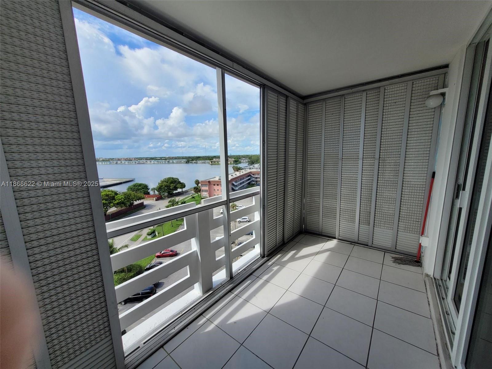 FIFTH MOORINGS CONDO - Residential