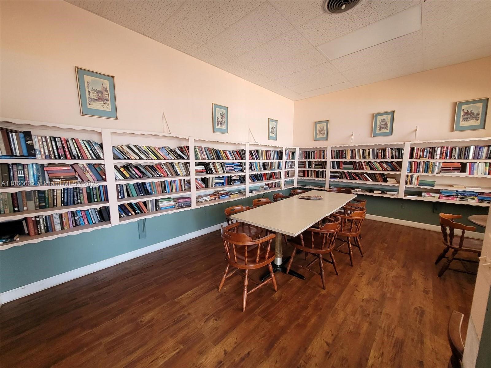 FIFTH MOORINGS CONDO - Residential