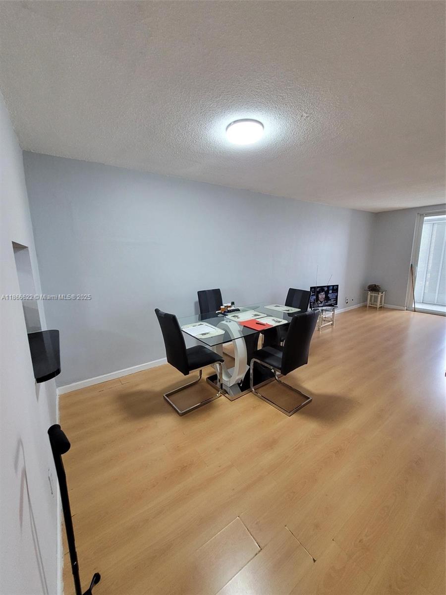 1401 NE Miami Gardens Dr 993