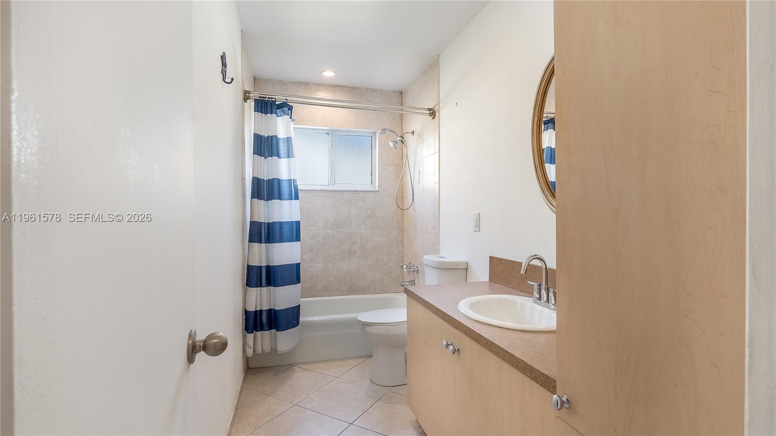 PASADENA LAKES SOUTH - Residential