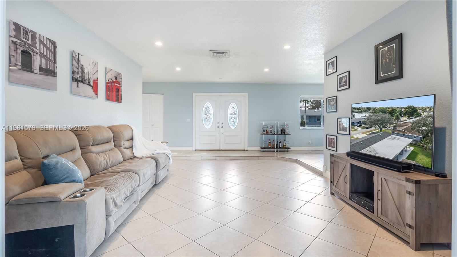 PASADENA LAKES SOUTH - Residential