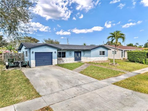 Photo of 9501 NW 8th St, Pembroke Pines, FL 33024 (MLS # A11961578)