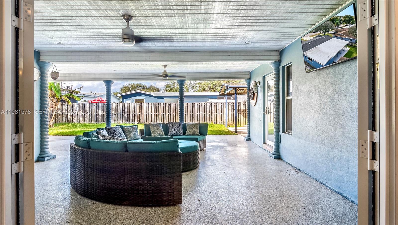 PASADENA LAKES SOUTH - Residential