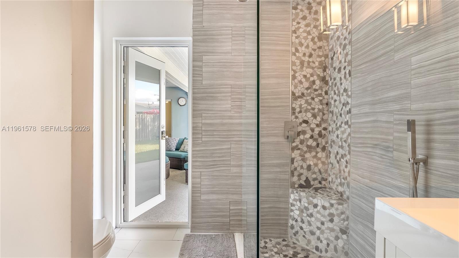 PASADENA LAKES SOUTH - Residential