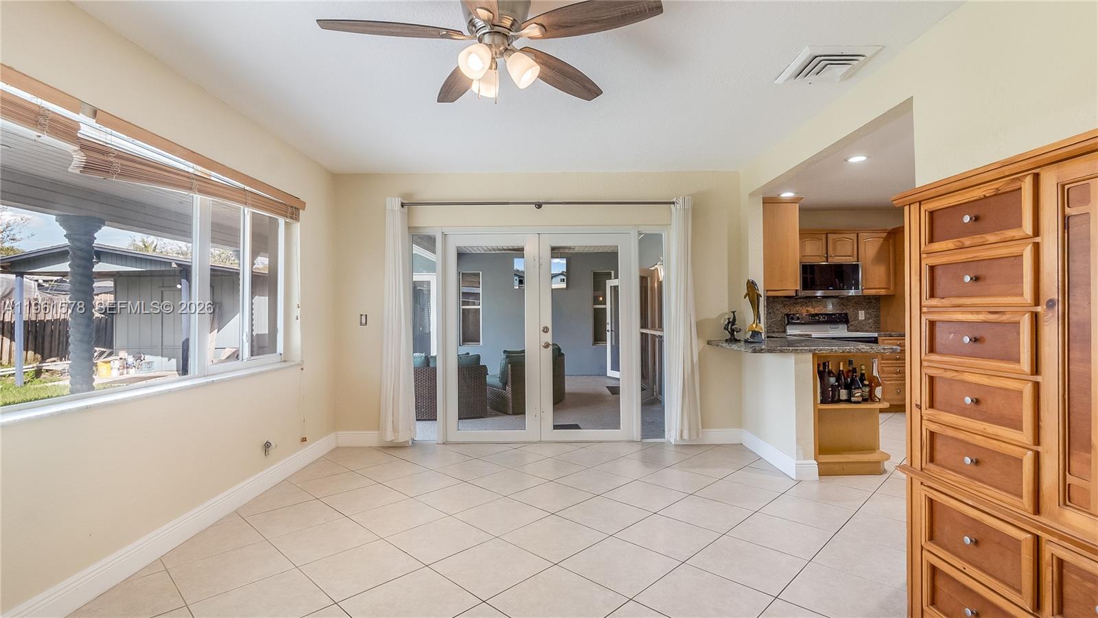 PASADENA LAKES SOUTH - Residential