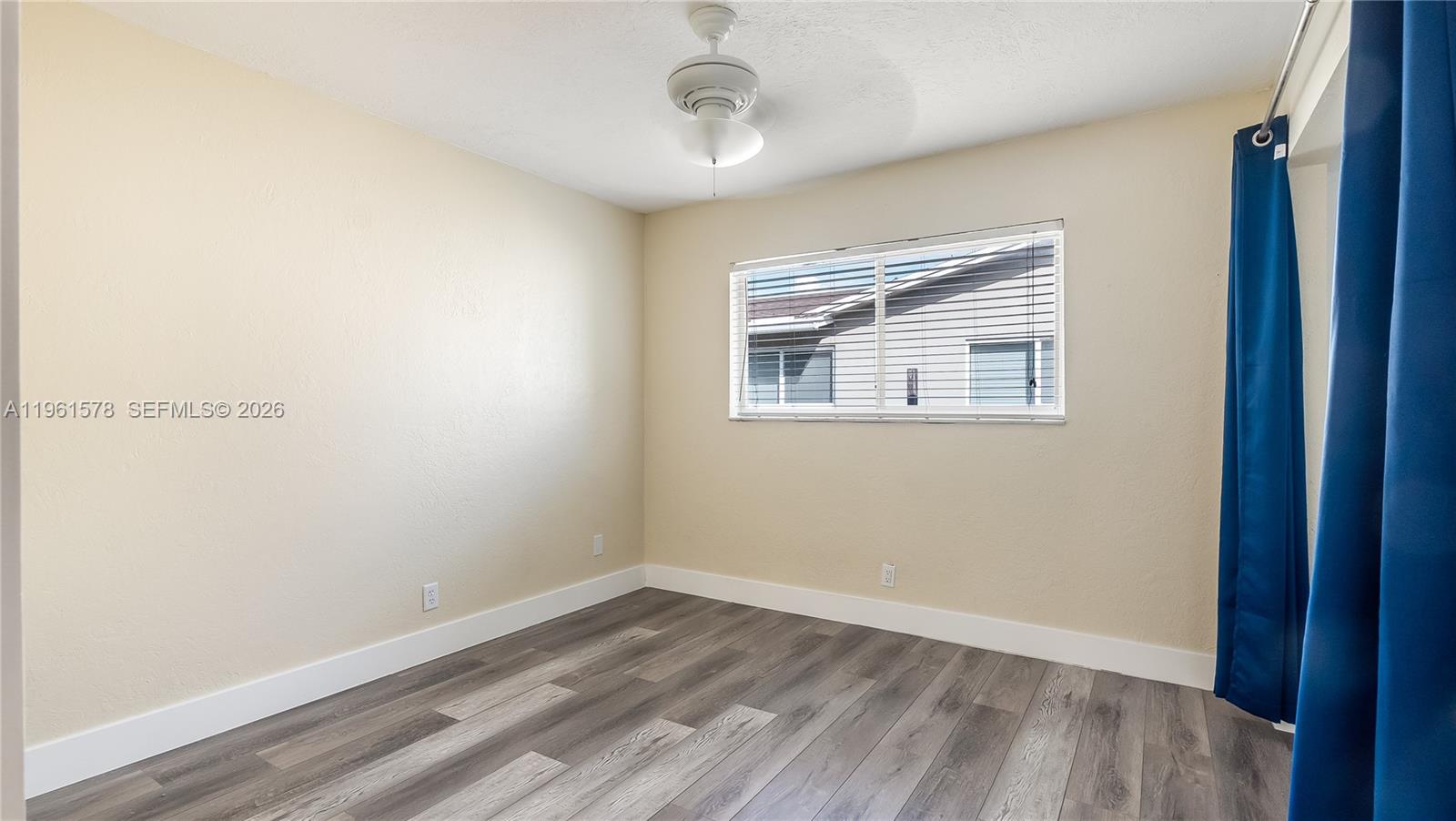 PASADENA LAKES SOUTH - Residential