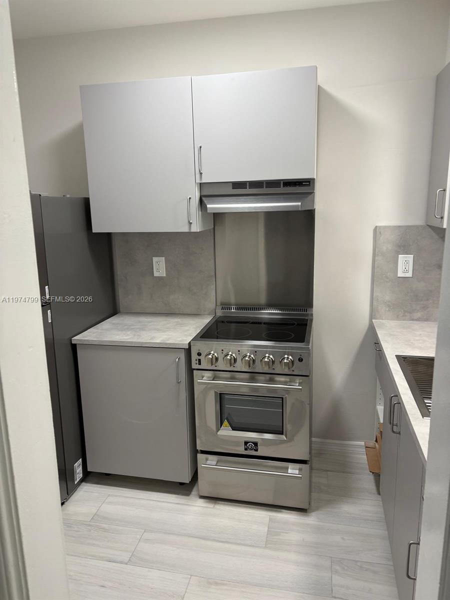 CORAL GABLES BILTMORE SEC - Residential Lease