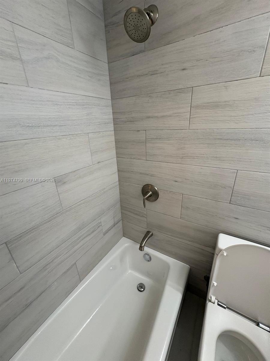 CORAL GABLES BILTMORE SEC - Residential Lease