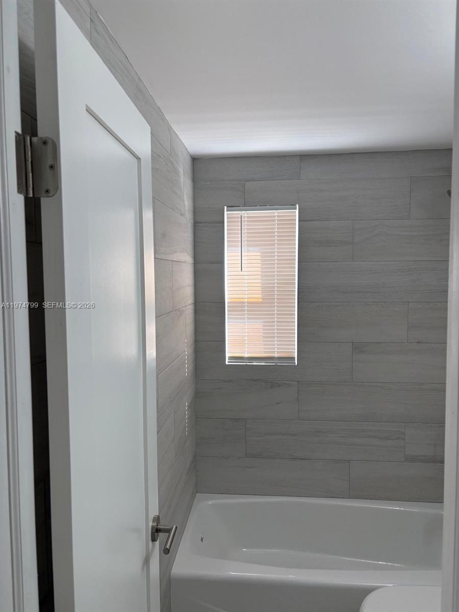 CORAL GABLES BILTMORE SEC - Residential Lease