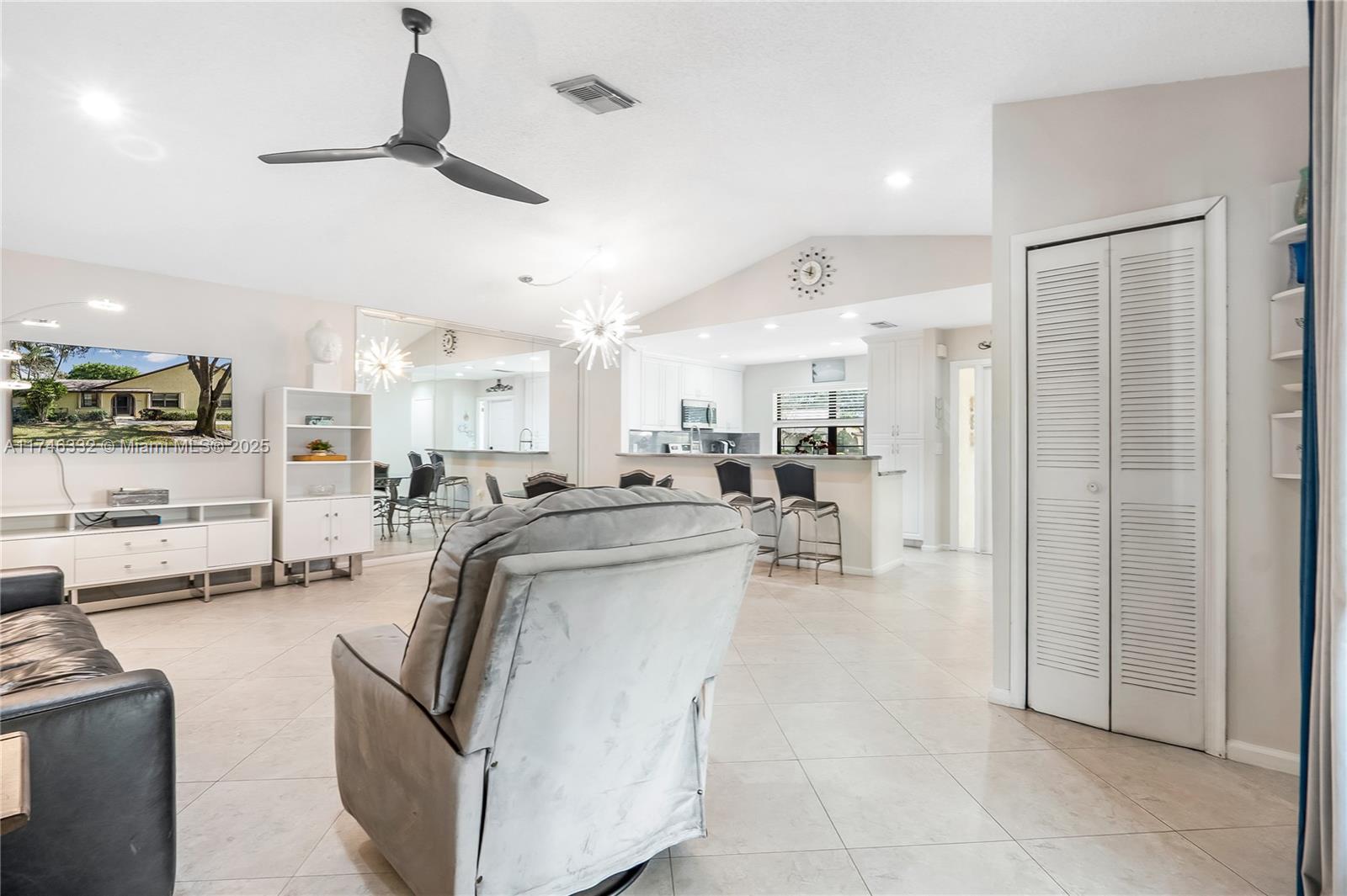 LAKES OF BOCA BARWOOD 2 - Residential