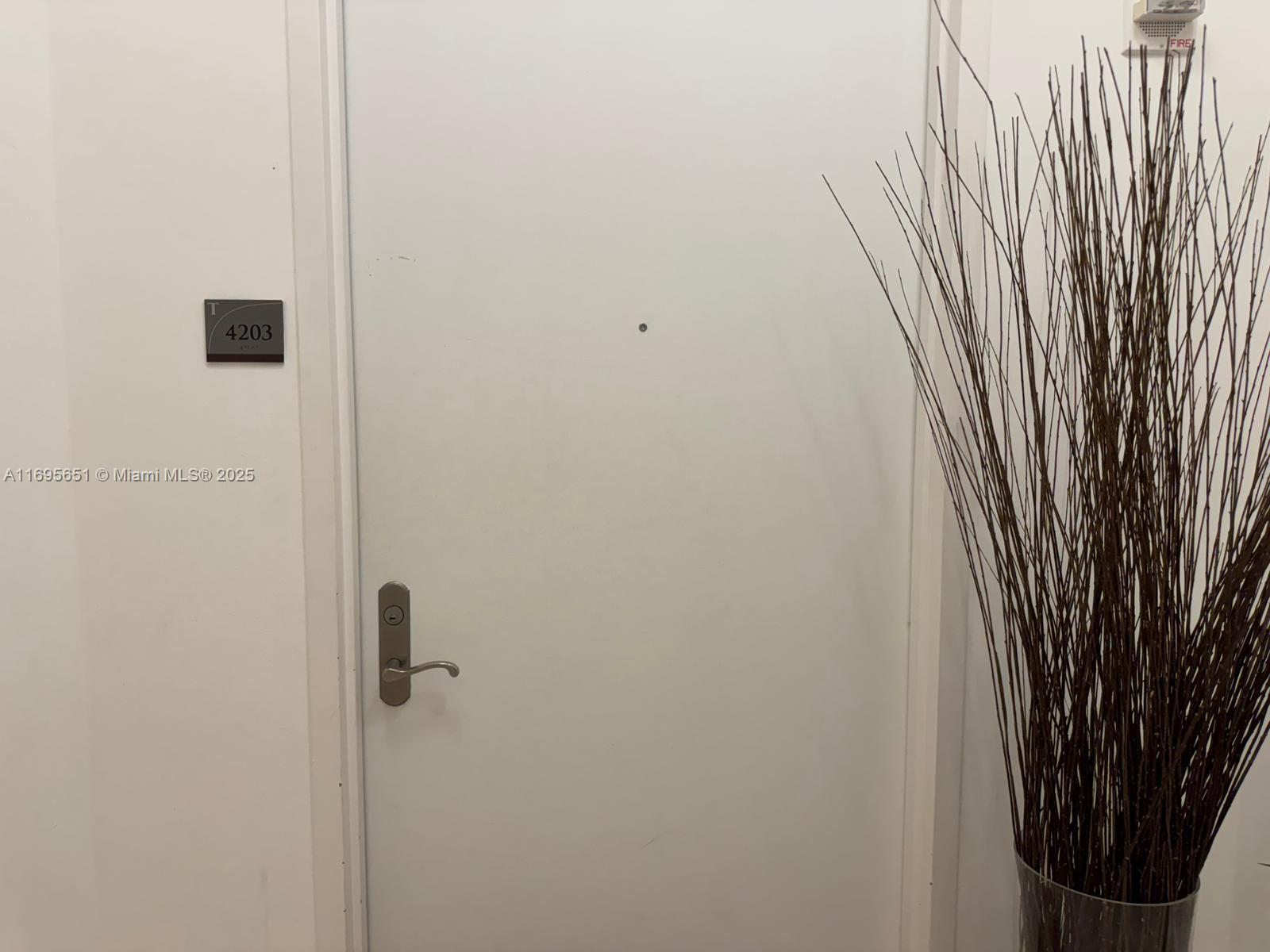 TDR TOWER III CONDO - Residential