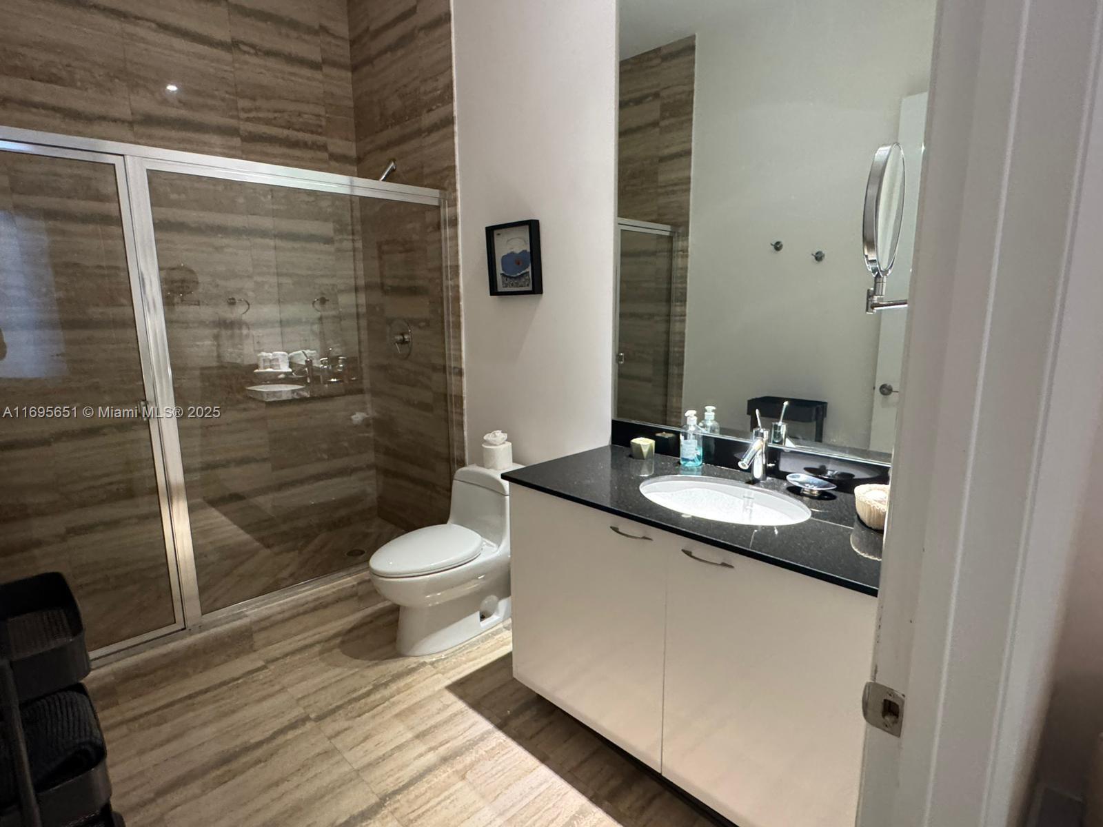 TDR TOWER III CONDO - Residential