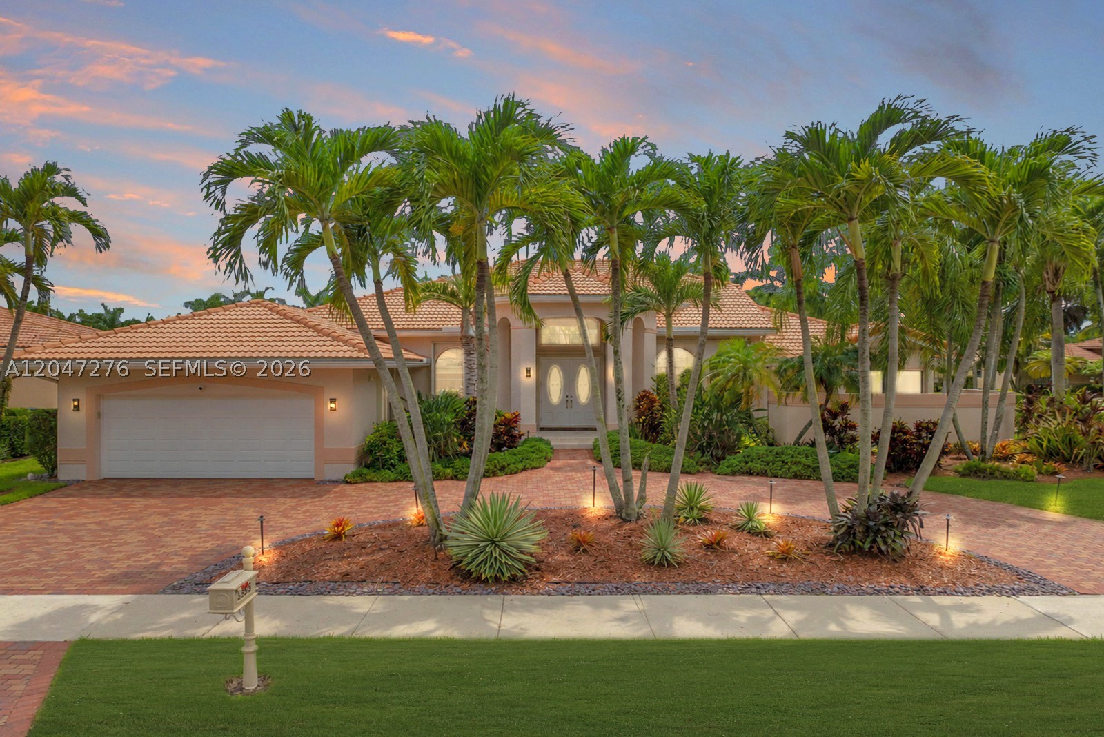 392 Coconut Cir