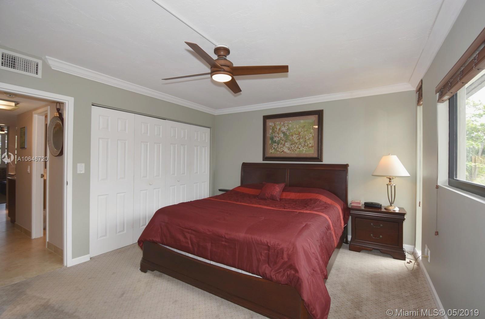 WOODS CONDO (THE) - Residential