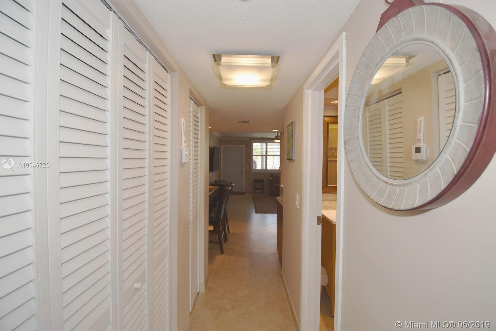 WOODS CONDO (THE) - Residential