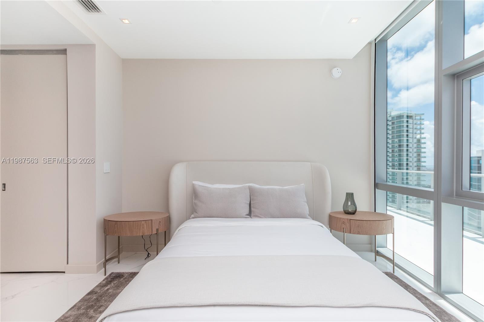 PARAMOUNT MIAMI WORLDCENT - Residential