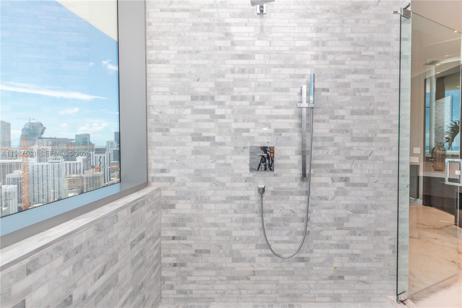 PARAMOUNT MIAMI WORLDCENT - Residential