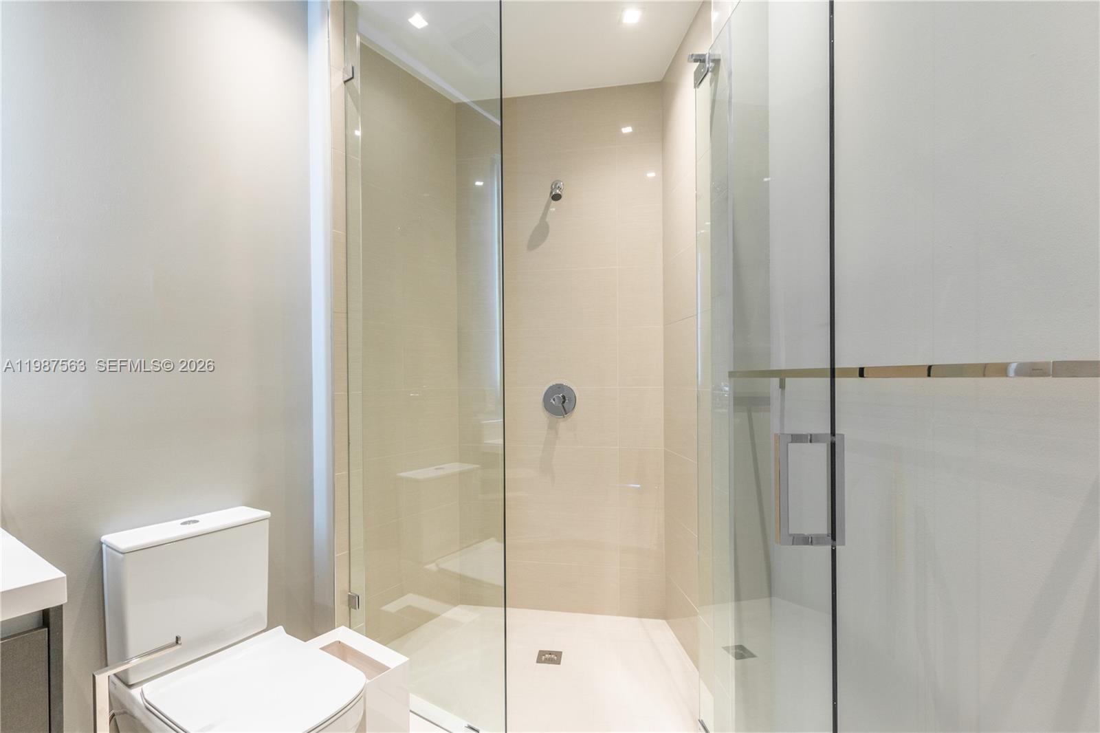 PARAMOUNT MIAMI WORLDCENT - Residential