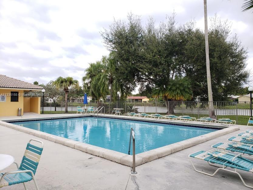 WATERS EDGE OF CORAL SPRI - Residential Lease