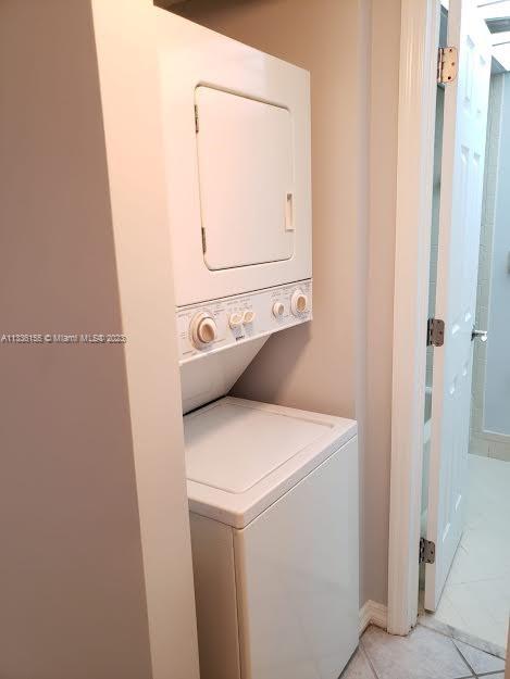 WATERS EDGE OF CORAL SPRI - Residential Lease