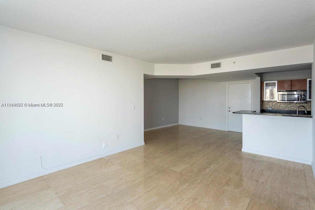 18800 NE 29th Ave 803