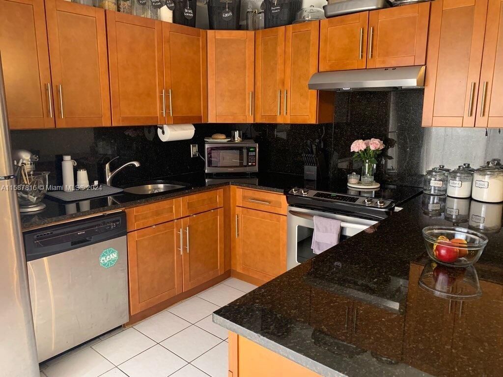 Photo of 4145 Wimbledon Dr, Cooper City, FL 33026 (MLS # A11587816)