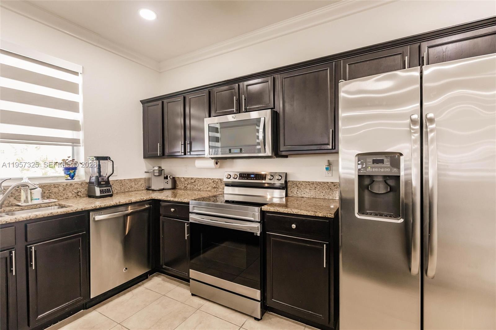 KENDALL COMMONS RESIDENTI - Residential